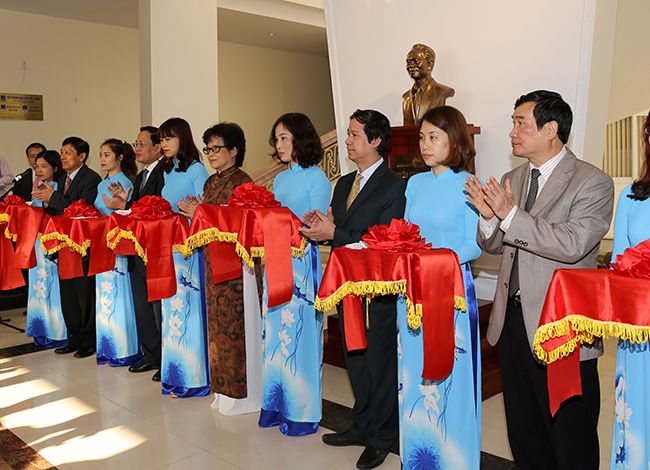 1-20vnu20-20gs-vs20nguyen20van20dao20voi20quan20tri20dai20hoc2029