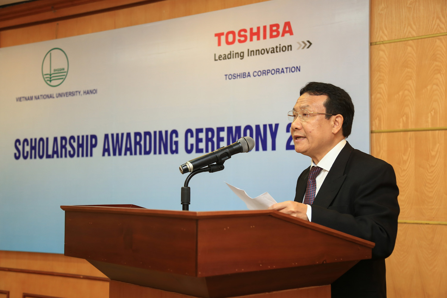 hoc20bong20toshiba209