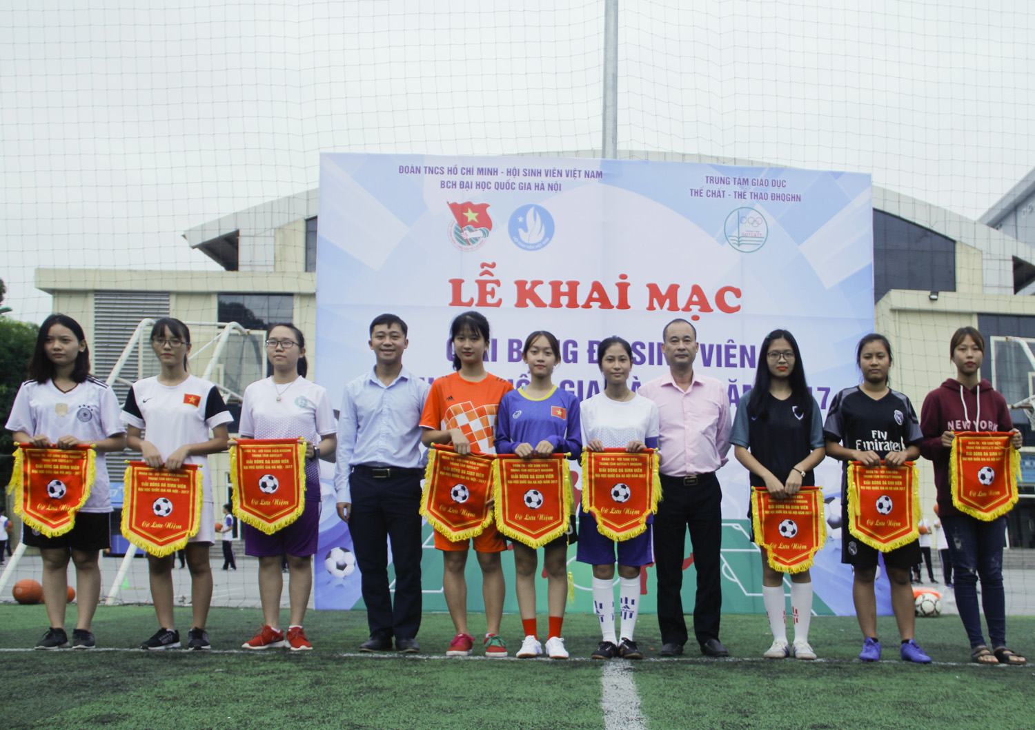 khai20mac20giai20bong20da20dhqg201