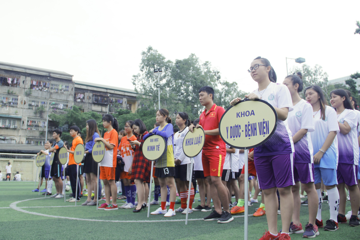 khai20mac20giai20bong20da20dhqg206