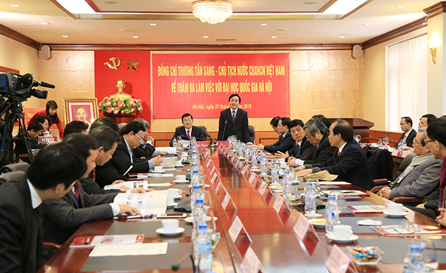 vnu-ctn20truong20tan20sang20lam20viec20tai20dhqghn2025feb20162019s