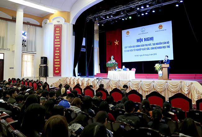 vnu-gop20y20chinh20sach20thu20hut20nhan20tai2025mar201620by20toan20tran201