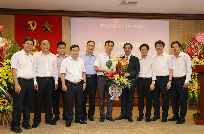 vnu20-20chuan20y20bi20thu20dang20uy20dhqghn2011