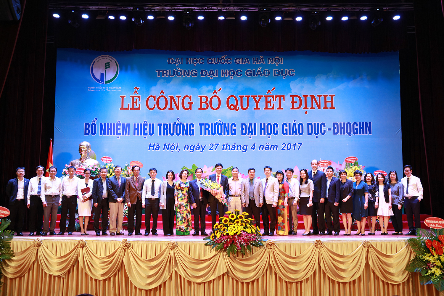 vnu20-20cong20bo20hieu20truong20truong20dh20giao20duc20281629