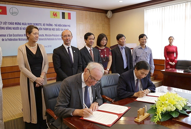 vnu20-20ky20ket20voi20wallonie20c3a2e282ace2809c20bruxelles208