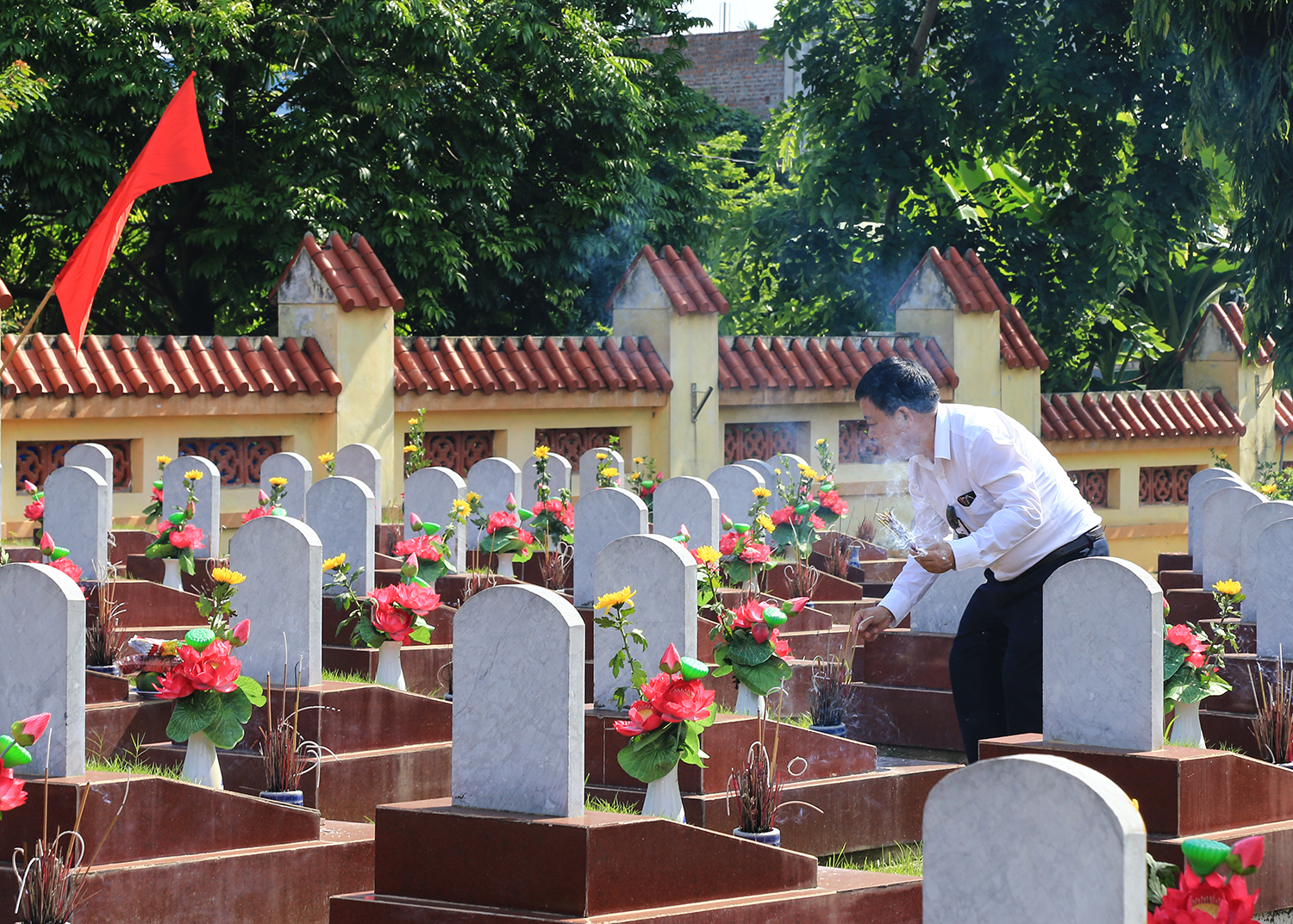 vnu20-20nghia20trang20thach20that20281229