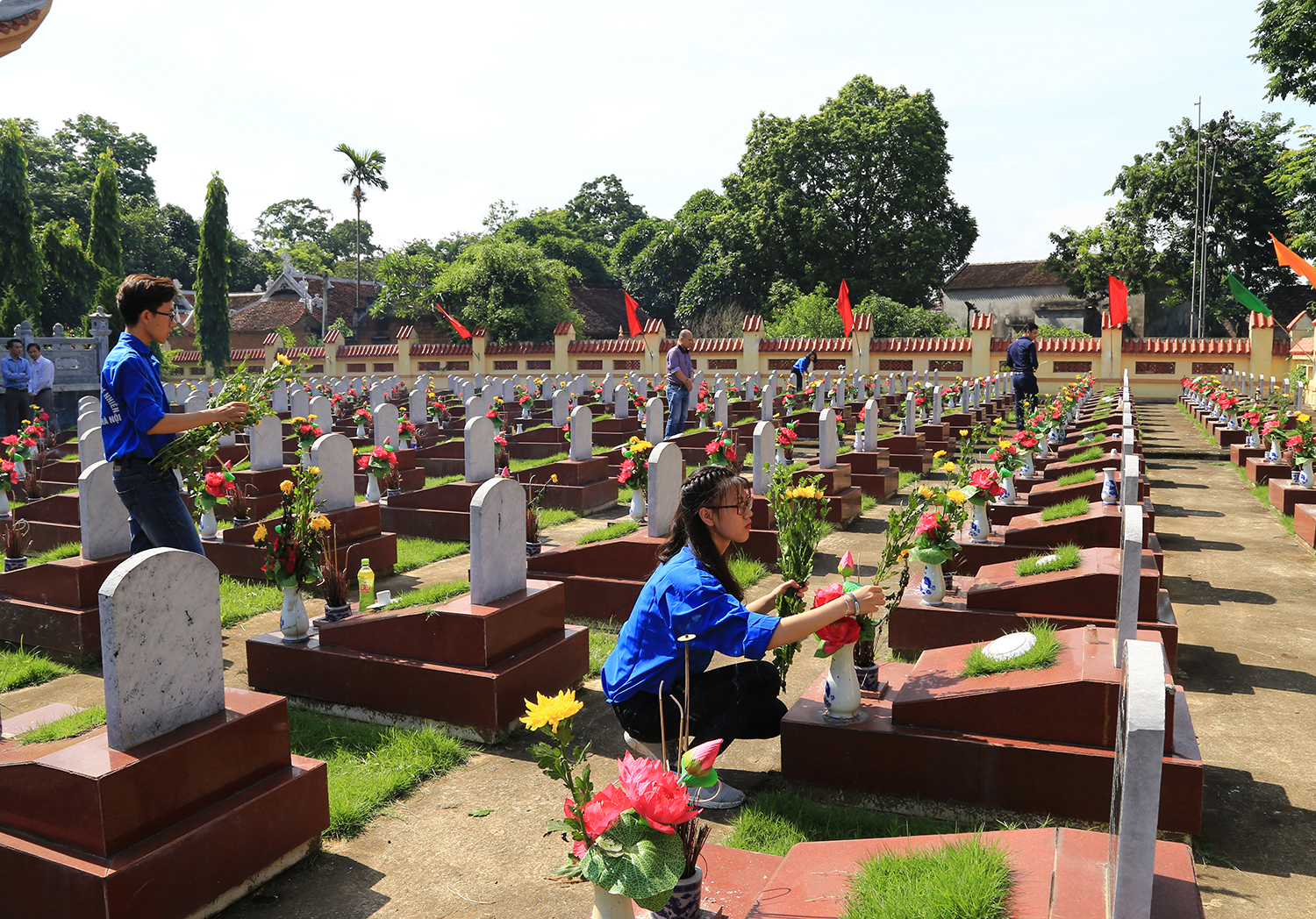 vnu20-20nghia20trang20thach20that20281329