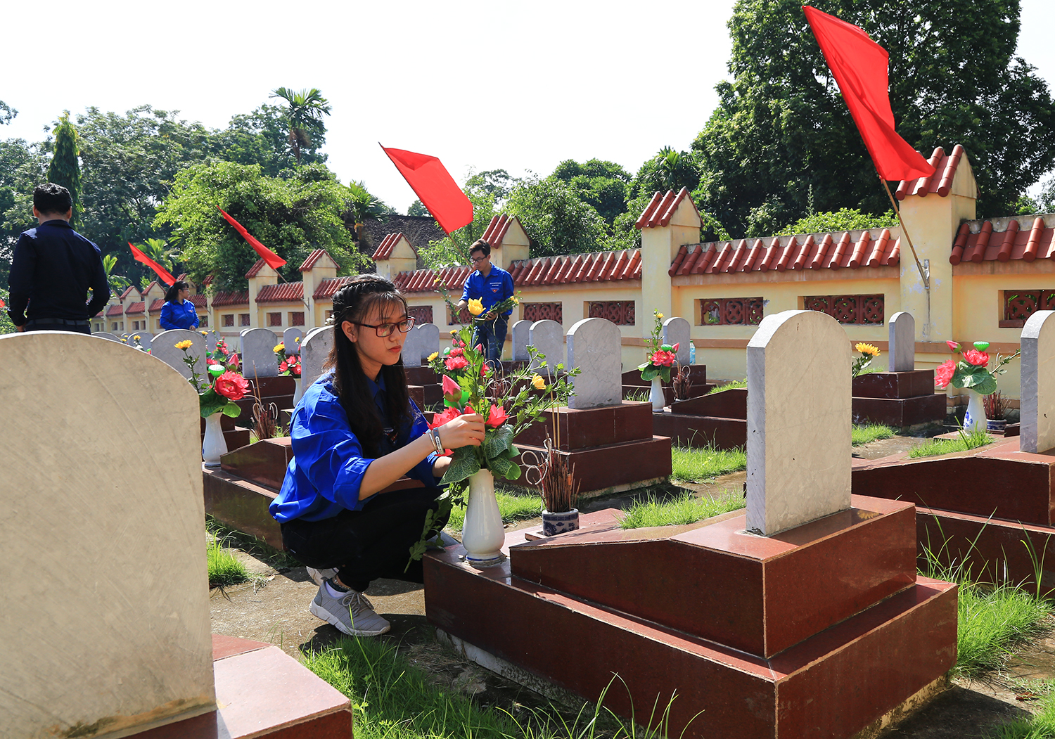 vnu20-20nghia20trang20thach20that20281529