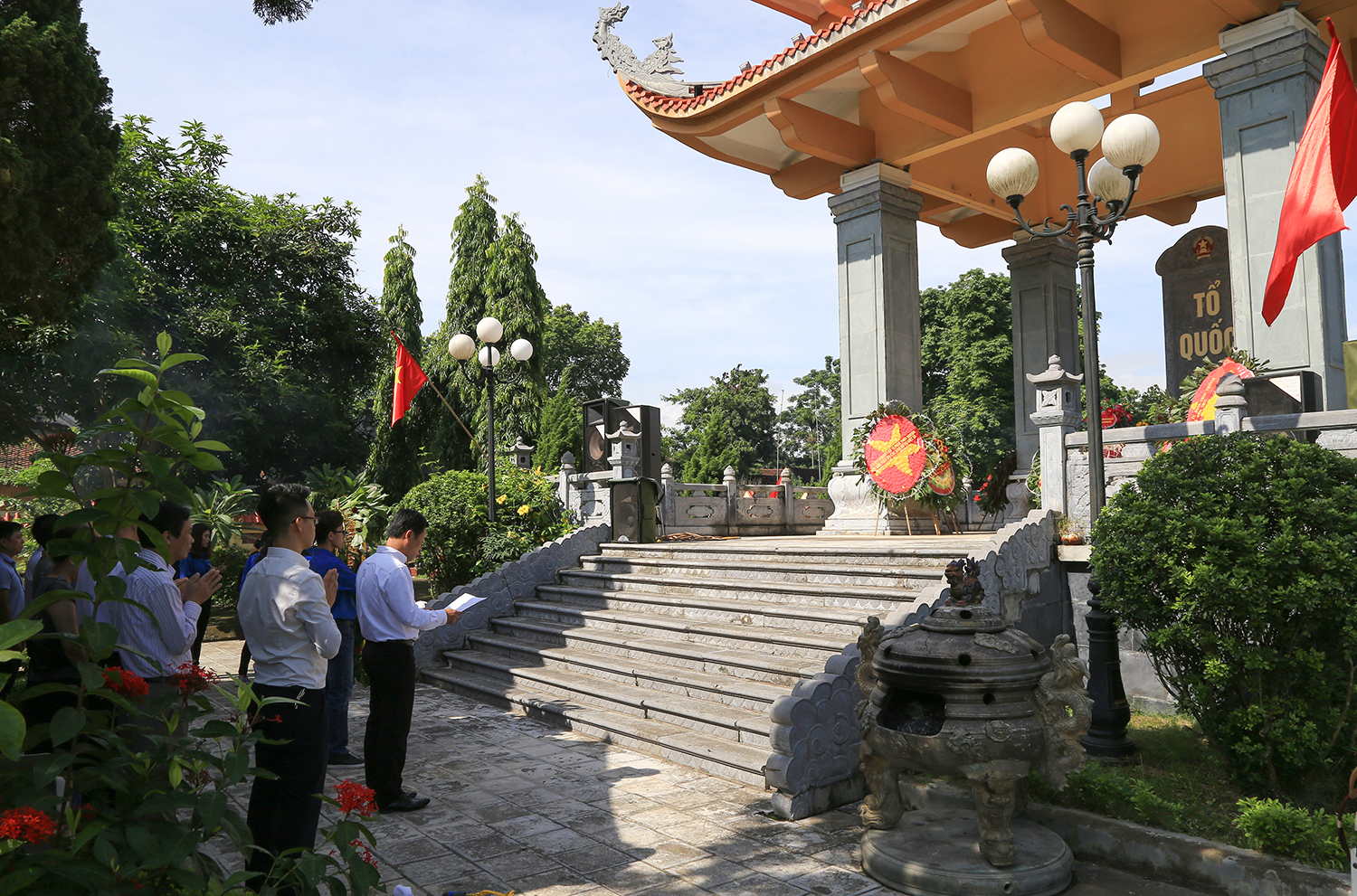 vnu20-20nghia20trang20thach20that2028529