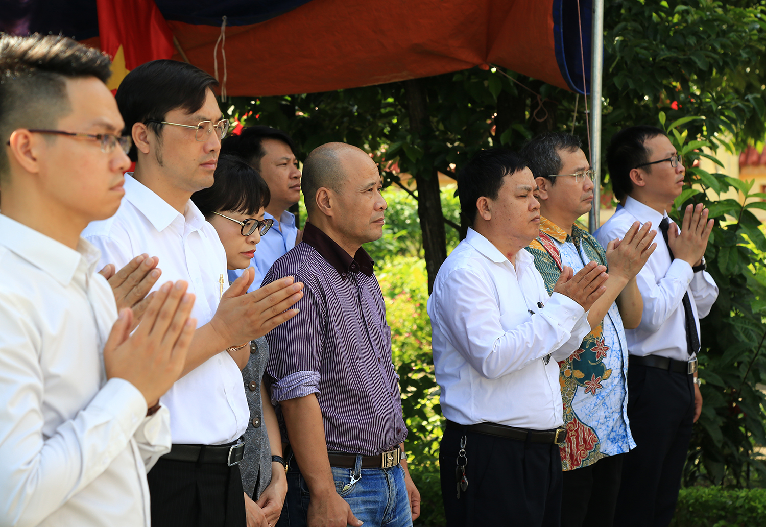 vnu20-20nghia20trang20thach20that2028629