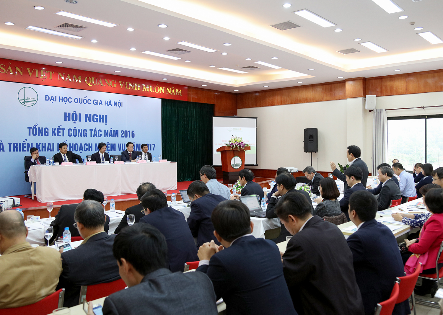 vnu20-20tong20ket20cong20tac20nam2020162015