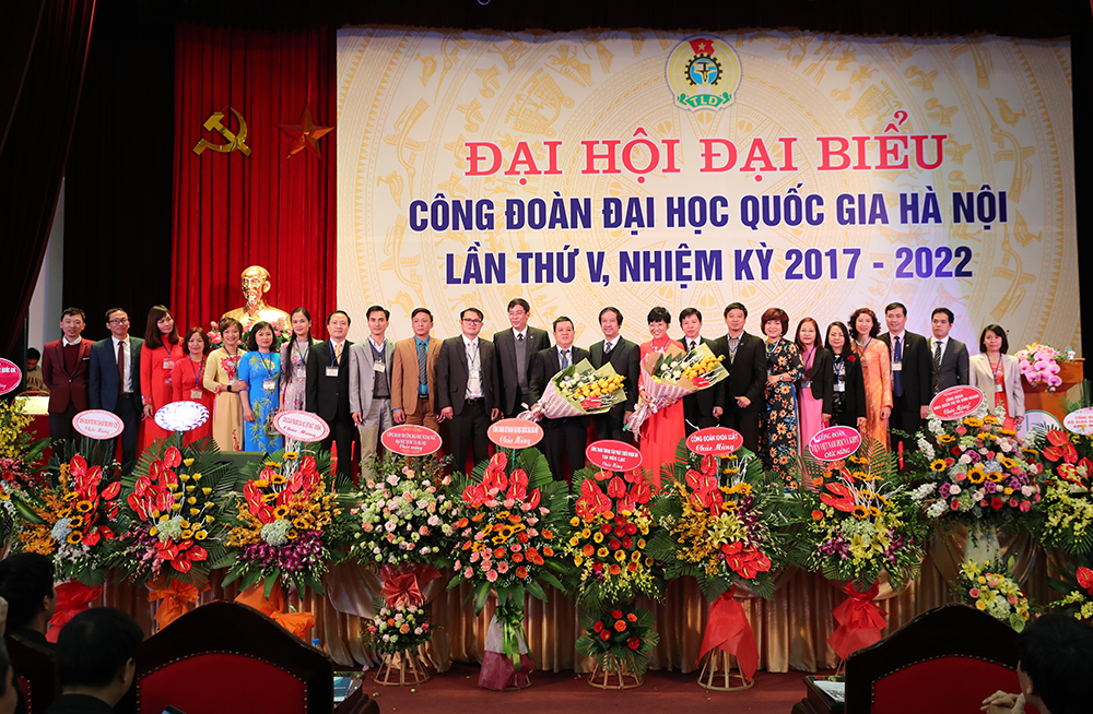 vnu20cong20doan20dhqghn20lan20thu20520photo20by20buituan2013